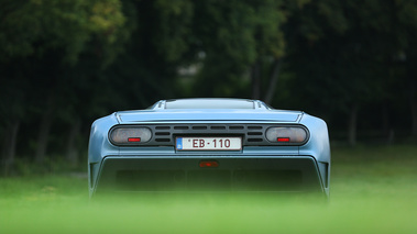 Chantilly Arts & Elégance 2017 - Bugatti EB110 bleu face arrière