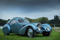 Chantilly Arts & Elégance 2017 - Bugatti Type 57SC Atlantic bleu 3/4 avant droit