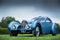 Chantilly Arts & Elégance 2017 - Bugatti Type 57SC Atlantic bleu 3/4 avant gauche