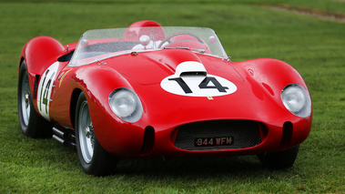 Chantilly Arts & Elégance 2017 - Ferrari 250 Testa Rossa rouge 3/4 avant droit