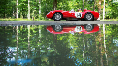 Chantilly Arts & Elégance 2017 - Ferrari 250 Testa Rossa rouge profil