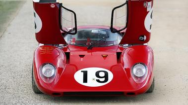 Chantilly Arts & Elégance 2017 - Ferrari 312P rouge face avant portes ouvertes