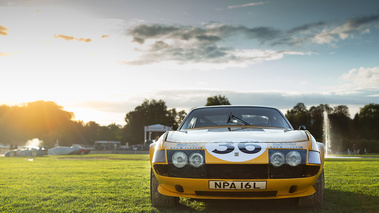 Chantilly Arts & Elégance 2017 - Ferrari 365 GTC/4 Daytona Gr. IV jaune face avant