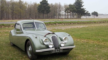 Coupes de Printemps 2012 - Jaguar XK120 vert 3/4 avant droit