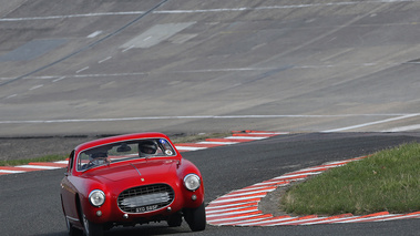 Coupes de Printemps 2013 - Ferrari 250 Europa rouge 3/4 avant droit