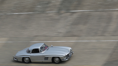 Coupes de Printemps 2013 - Mercedes 300 SL Roadster gris 3/4 avant droit filé