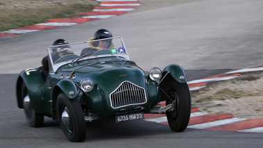 Allard vert 3/4 avant droit filé