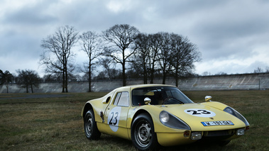 Porsche 904 GTS beige 3/4 avant droit