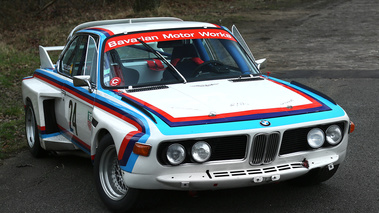 Coupes de Printemps 2015 - BMW 3.0 CSL blanc 3/4 avant droit