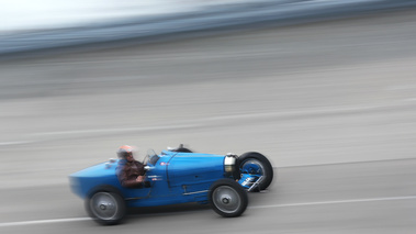 Coupes de Printemps 2016 - Bugatti Type 35 bleu 3/4 avant droit filé