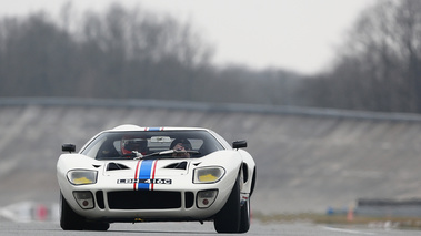 Coupes de Printemps 2016 - Ford GT40 blanc face avant