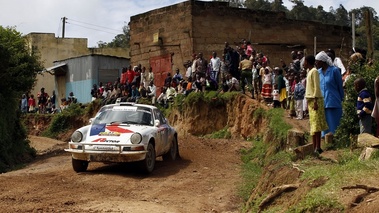 Philippe Vandromme, Porsche 911, action 3-4 avg, village