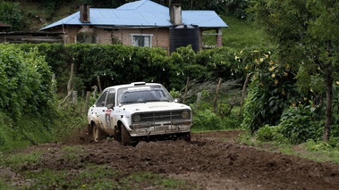 Stig Blomqvist, Ford Escort, blanc, action, 3-4 avd, bourbier