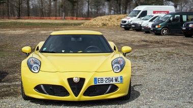 God Save The Car 2018 - Alfa Romeo 4C jaune face avant