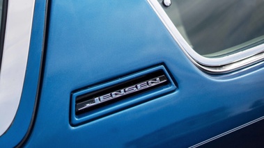 God Save The Car 2018 - Jensen Interceptor III bleu logo aile arrière