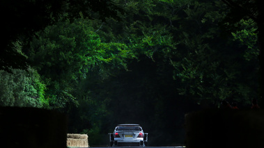 Goodwood Festival of Speed 2017 - Mercedes Classe C DTM gris face arrière