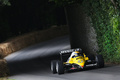 Goodwood Festival of Speed 2017 - Renault F1 blanc/jaune 3/4 avant droit penché