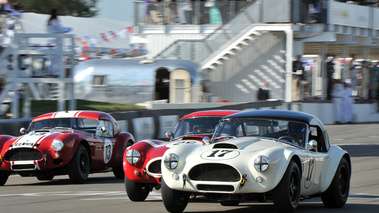 AC Cobra, blanc, 3-4 avg