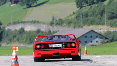 Grand Prix de Montreux 2012 - Ferrari F40 rouge face arrière