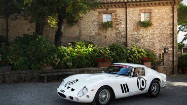 GTO Tour 2017 - Ferrari 250 GTO blanc 3/4 avant gauche