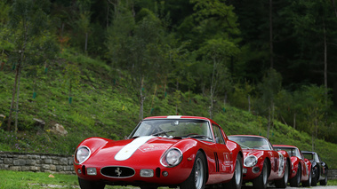 GTO Tour 2017 - Ferrari 250 GTO rouge/blanc 3/4 avant gauche