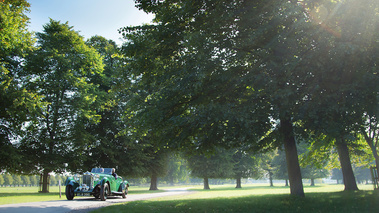 Hampton Court Palace Concours of Elegance 2017 - ancienne vert 3/4 avant gauche