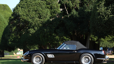 Hampton Court Palace Concours of Elegance 2017 - Ferrari 250 GT California Spider noir profil