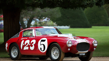 Hampton Court Palace Concours of Elegance 2017 - Ferrari 250 MM rouge 3/4 avant droit