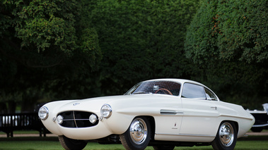 Hampton Court Palace Concours of Elegance 2017 - Fiat 8V Supersonic blanc 3/4 avant gauche