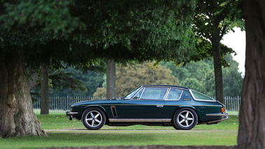 Hampton Court Palace Concours of Elegance 2017 - Jensen Interceptor vert profil