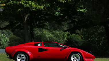 Hampton Court Palace Concours of Elegance 2017 - Lamborghini Countach rouge profil