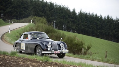 Jaguar XK150, action 3-4 avd