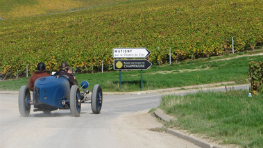 Journées d'Automne 2012 - Bugatti Type 35 bleu 3/4 arrière droit