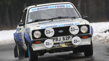 Ford Escort MK2, blanc+bleu, action face