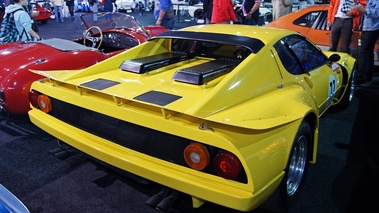 Vente Artcurial LMC 2012 - Ferrari 365 GT4 BB jaune 3/4 arrière droit