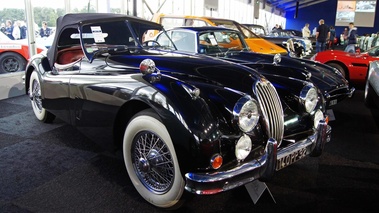 Vente Artcurial LMC 2012 - Jaguar XK120 Roadster noir 3/4 avant droit