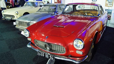 Vente Artcurial LMC 2012 - Maserati 3500 GTi rouge 3/4 avant gauche