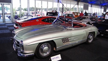 Vente Artcurial LMC 2012 - Mercedes 300 SL Roadster gris 3/4 avant gauche