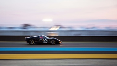 Le Mans Classic 2018 - Ford GT40 noir filé