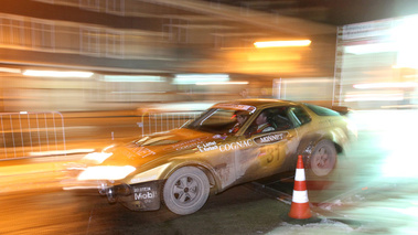 Porsche 924 turbo, or+noir, nuit filé gch