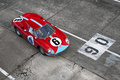 Les Grandes Heures Automobiles 2015 - Ferrari 250 LM rouge 3/4 avant droit vue de haut