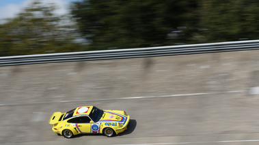 Les Grandes Heures Automobiles 2015 - Porsche 911 Carrera 3.0 RSR jaune filé