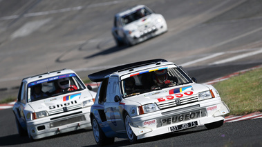 Les Grandes Heures Automobiles 2016 - Peugeot 205 T16 Groupe B blanc 3/4 avant droit