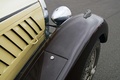 Malte à Montlhéry - Bugatti marron/beige aérations capot