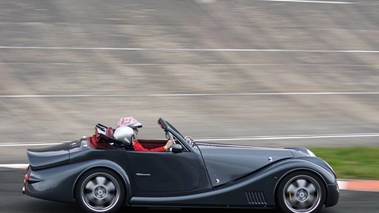 Malte à Montlhéry - Morgan Aero 8 anthracite filé