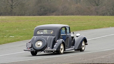 Talbot-Lago bleu 3/4 arrière droit filé