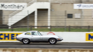 Malte à Montlhéry 2017 - Jaguar Type E gris filé