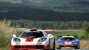 McLaren F1 GTR blanc 3/4 avant gauche