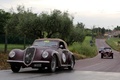 Alfa Romeo 8C, bordeau, action face