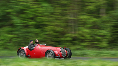 Montée de Cassel 2017 - Alfa Romeo rouge 3/4 avant droit filé